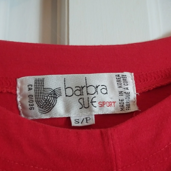 Cute vintage t from Korea. Good condition. - Picture 4 of 4